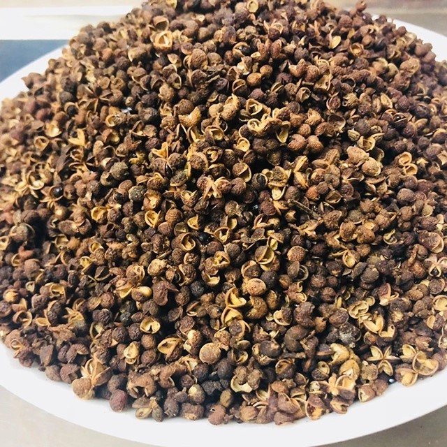 Gia vị đồ nướng Việt Nam- Hạt mắc khén vùng Tây Bắc.Special spices from the Northwestern region of Vietnam | Mắc Khén seeds Viet Nam Specifically for BBQ grilling, chicken roasting, meat grilling, etc., 100g package