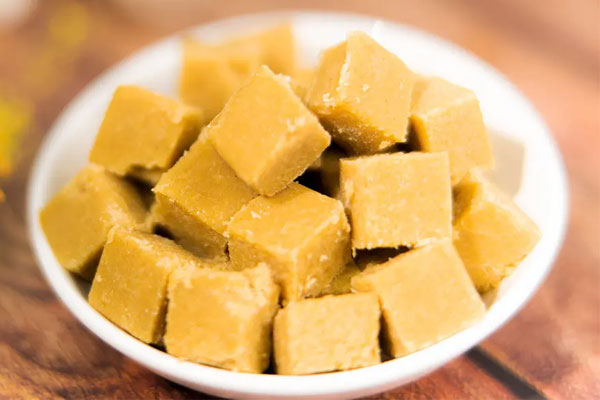 GREEN BEAN CAKE (Bánh đậu xanh việt nam) |one box contains 32 pieces, weighing 350g - Image 4
